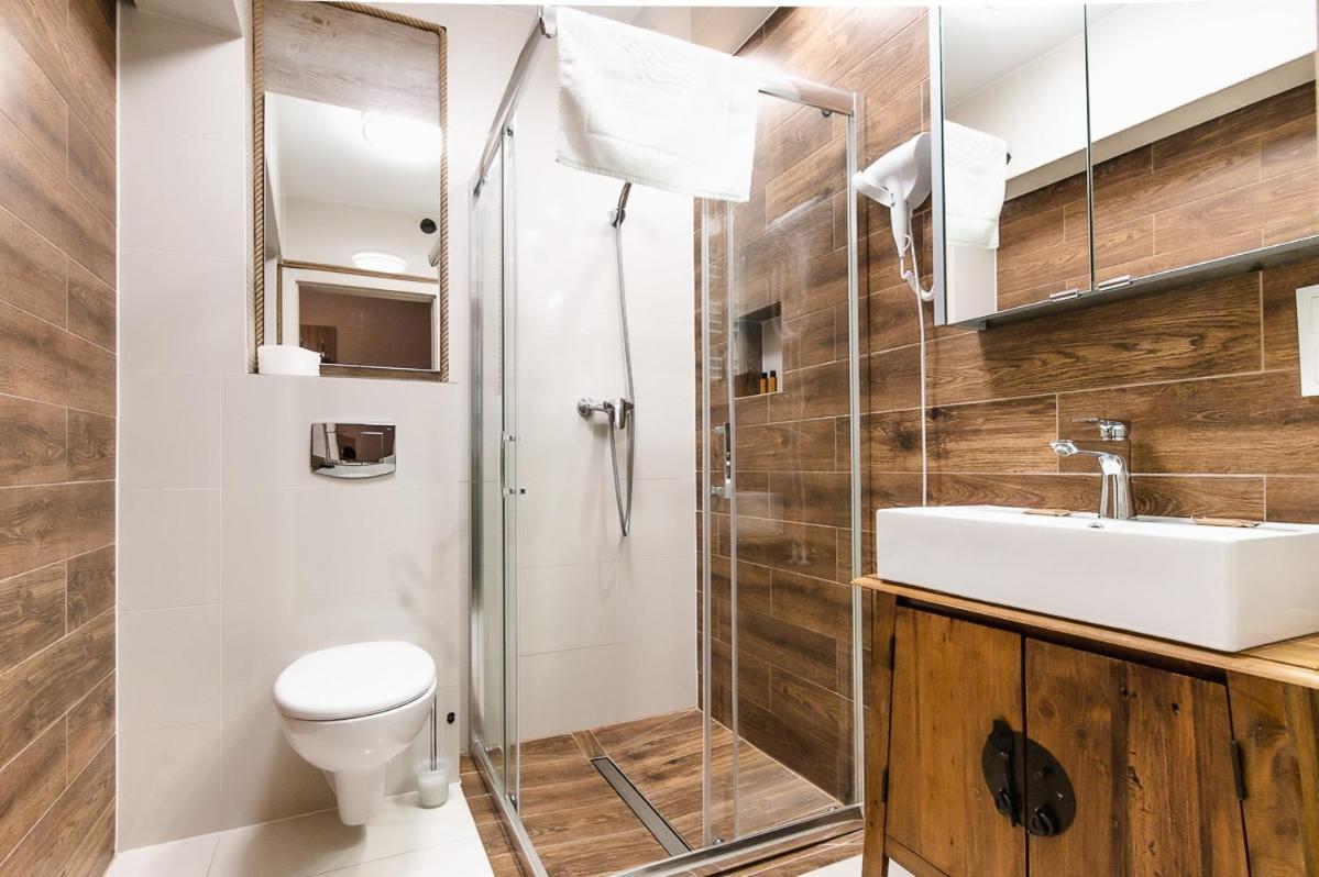 أوافا Apartamenty Kapitanskie المظهر الخارجي الصورة